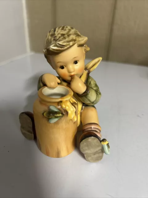 Vintage Hummel figurine Honey Lover 15 Year membership Exclusive Edition Perfect