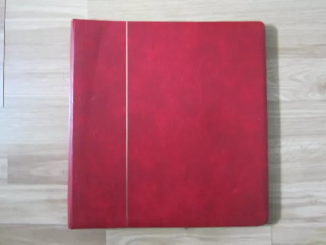 Album Yvert & Tellier Rouge + Feuilles Pa + Taxes + Service + Preos + Timbres