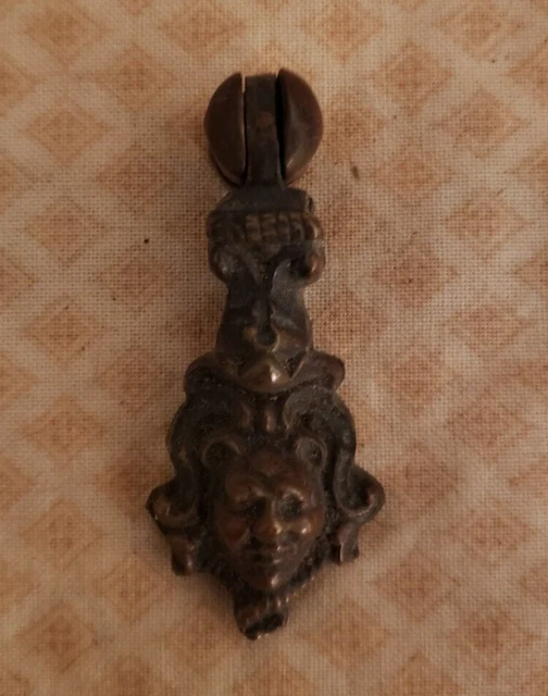 Vintage Decorative Cerub Face Center Hole Drop Pull Brass Drawer Pull Handle