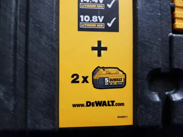 DEWALT Akku-Kit 2x 5,0 Ah Batterie 18 V + Chargeur Dcb 115 - DCB115P2