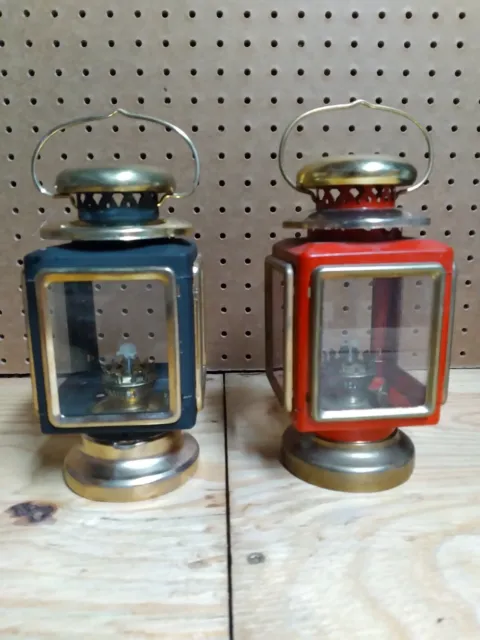 VTG Black & Brass/Red & Brass Plated Carriage Style Hurricane Lantern Oil Lamps