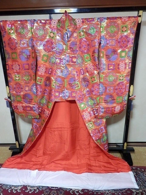 Japanese Kimono Uchikake Luxurious Wedding Embroidery Pure Silk kaleidoscopeK313 2