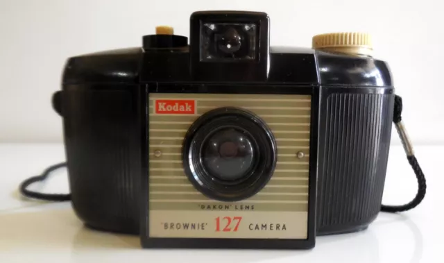 Vintage Macchina Fotografica Kodak Brownie 127 Camera Dakon Lens