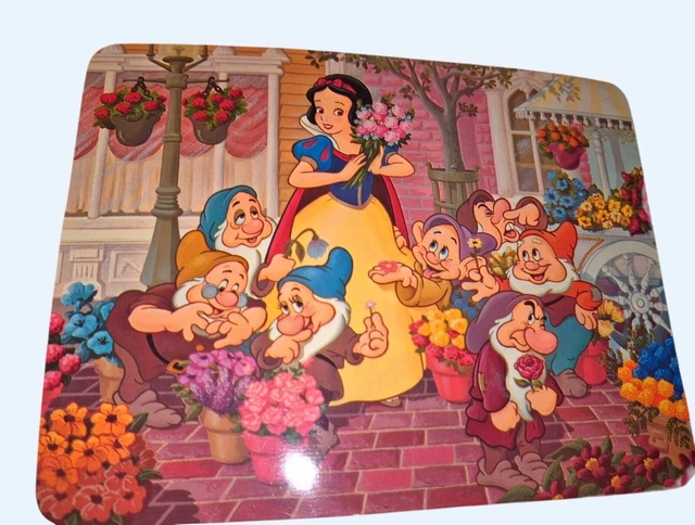 vintage-1979-disney-snow-white-seven-dwarfs-postcard-disneyland