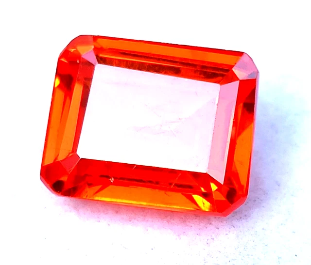 Pietra preziosa arancione naturale di forma dello smeraldo dello zircone...