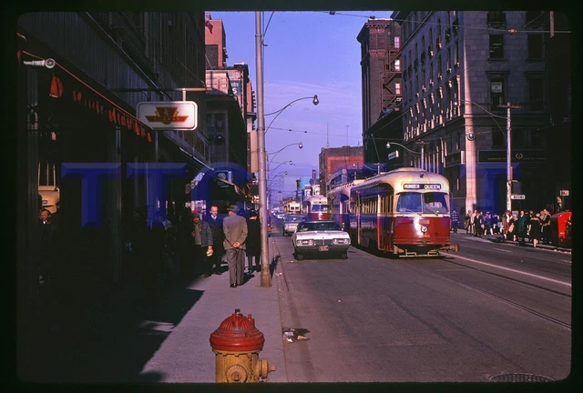 Toronto Trolley Slide: Ex-Cleveland Pcc Ttc 4695 Queen Mu Train (1969 Original)