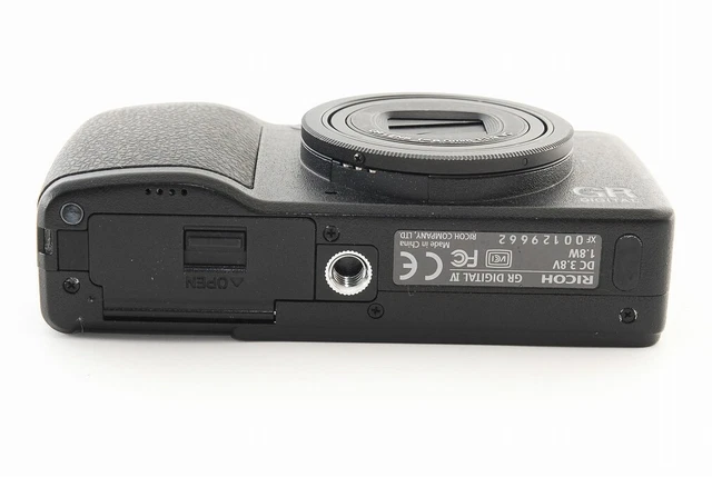 [Near Mint/ 499 Shots] Ricoh GR Digital IV 10.4MP w/Battery, Charger #241 11