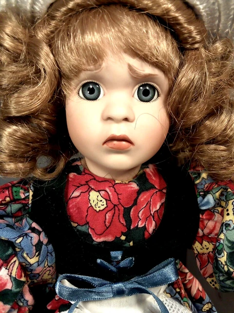 Porcelain Doll  (277)  "Mary,Mary,Quite Contrary "  The Ashton-Drake Galleries