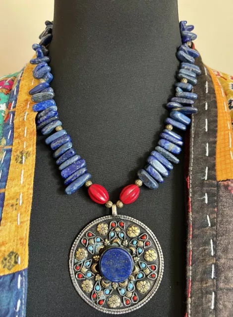 Vintage Lapis lazuli Yemeni medallion with blue Lapis & red melon coral necklace