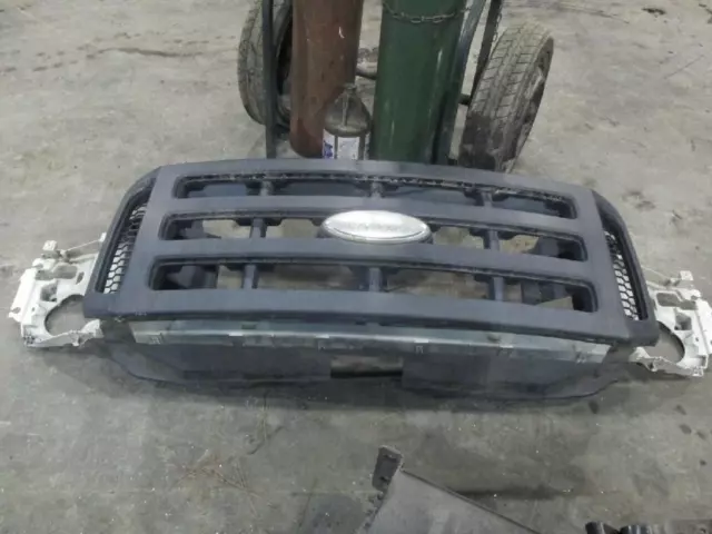 Ford F550Sd (Super Duty) 2006 Grille 2315700