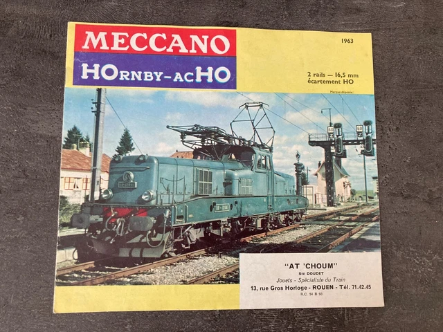Lot - A Vintage Hornby Train Passenger Set No.21, By Meccano Limited
