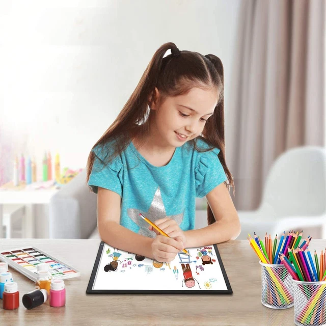 Tavoletta Luminosa LED Per Disegno Per Bambini | 2 Pezzi Da 30x20 Cm Con Supporti E 12 Pennarelli – Lavagna Acrilica Trasparente - 4