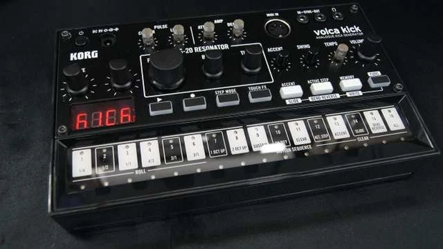 Korg Volca Kick Analog Rhythmus Maschine Synthesizer Japan Gebraucht Excellent