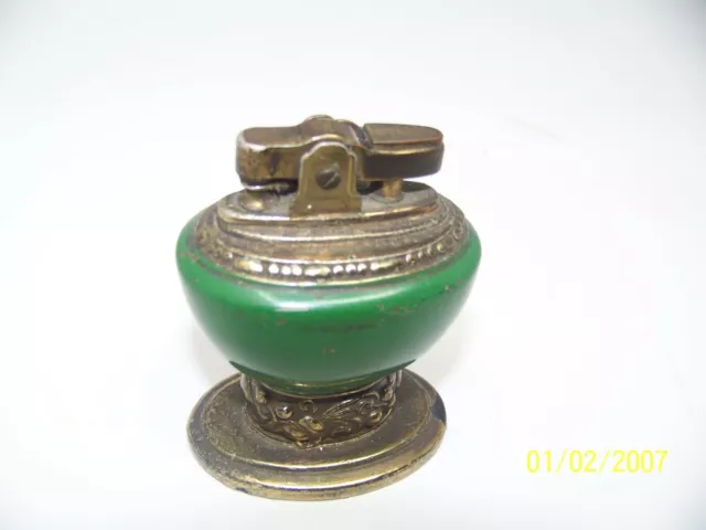 Vintage Georgian Ronson "Leona" Table & Desk Lighter -green-