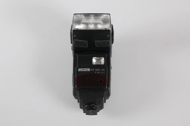 Metz Mecablitz 54 MZ-4i Electronic Flash with SCA 3502 Adapter Leica
