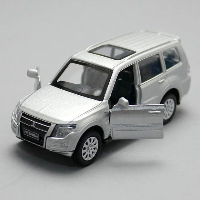 1/43 Scale Mitsubishi Pajero 4WD Model Car Diecast Toy Car Kids Gift Pull Back