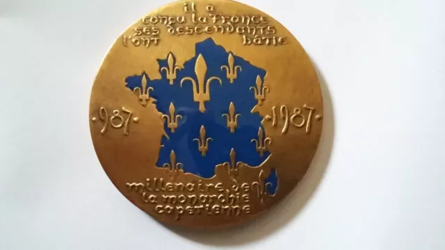 Médaille millénaire de la monarchie capetienne. Bronze émaillé. Arthus Bertrand.