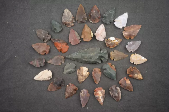32 PC Flint Arrowheads AMAZING COLOR USA Points Size 1-3" dovetail arrowhead 504