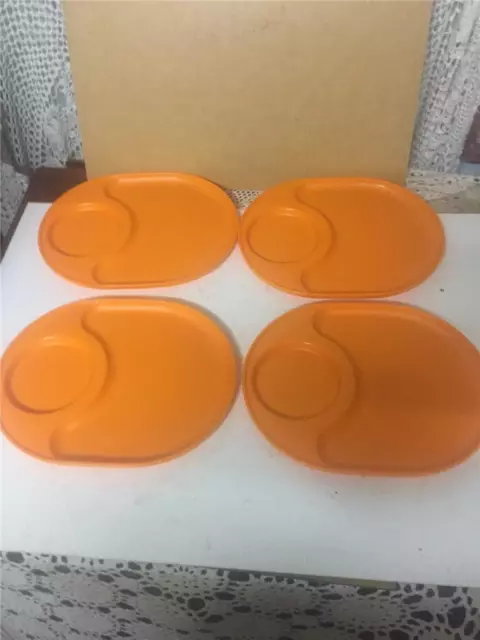 Set of 4  Tupperware Snackatizer Picnic Snack Plates. Great Unused Condition