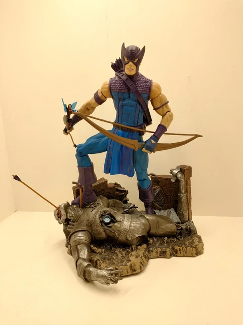 Marvel Select Hawkeye classics Clint Barton Hasbro Disney Store Avengers
