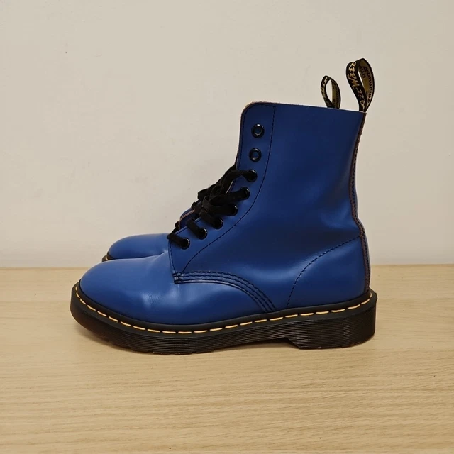 Dr martens 1460 crackle 8 eye ankle boots online