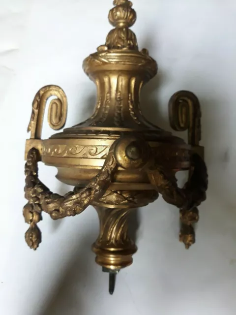 Boule d'escalier en bronze doré de style Louis XVI  Fin XIX ème