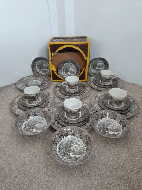 Vintage English Ironstone Tableware 28 Piece Dinning Set.