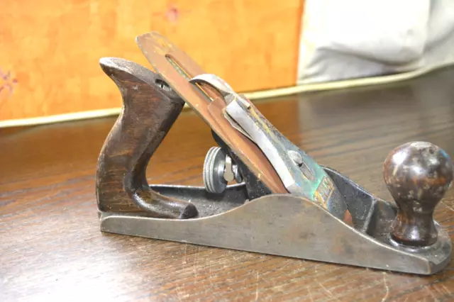 Vintage Stanley Bailey No 4 woodworking plane/CARPENTRY/COLLECTABLE/ E791
