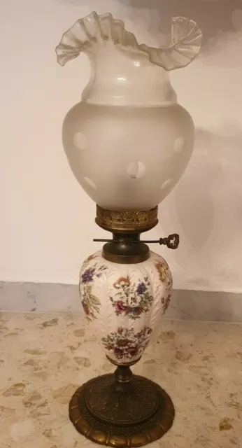 Grande e antica lampada ad olio in ceramica dipinta a mano e ottone fine 800