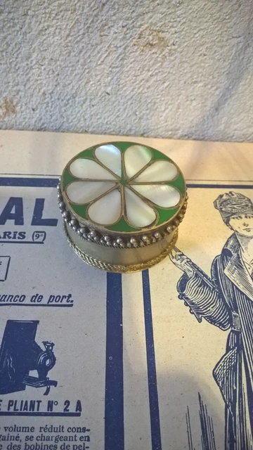 Petite Boîte En Laiton En Forme De Cœur - Pilulier Ou Coffret - Bon état - Vintage