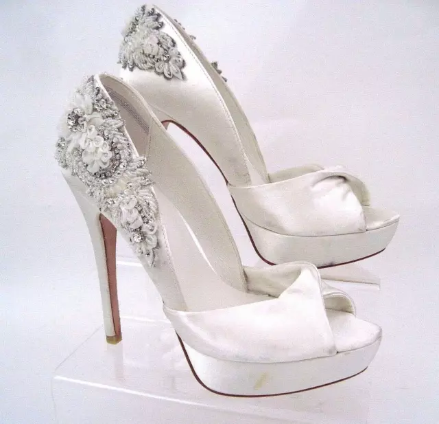 MENBUR 1967 White Satin Peep Toe Jeweled Flowers Platform Heels Size 37