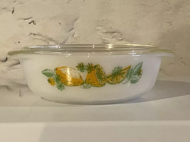 Vintage Summer Agee Pyrex New Zealand Lemons CR300 Round Casserole with Lid