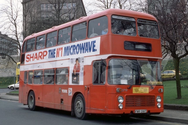 Bus Photo - West Yorkshire Road Car York 3719 FWR216T Bristol VRT ECW