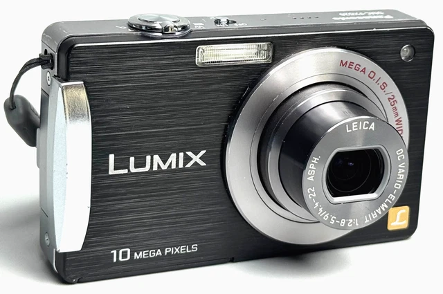 Panasonic Lumix DMC-FS30 | CCD de 14,1 mégapixels | 8x zoom optique