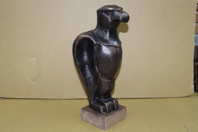 chat en bronze chat marchant dans les escaliers sculpture