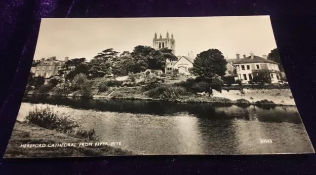 Vintage Salmon Postcard - Hereford Cathedral From River Wye - Unused - 39a