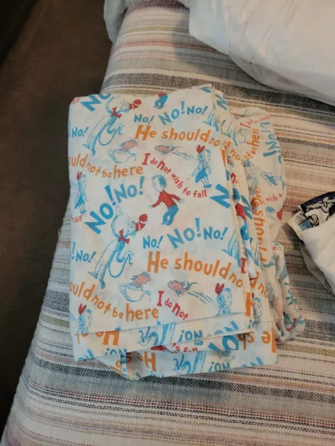 Springs CAT IN THE HAT Dr. Seuss Fitted & Flat Twin Sheet Set w/Pillowcase