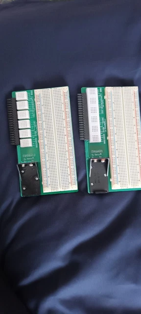 Zwei Myprotoboards von Elenco