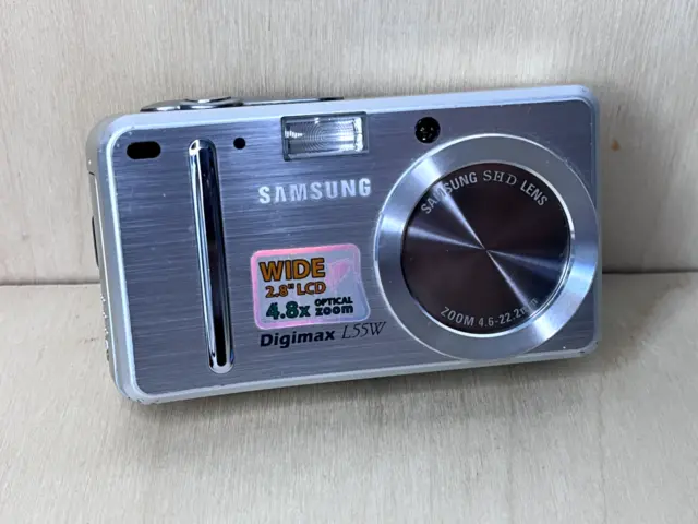 Samsung Digimax L55W 5.0MP Compact Digital Camera Silver