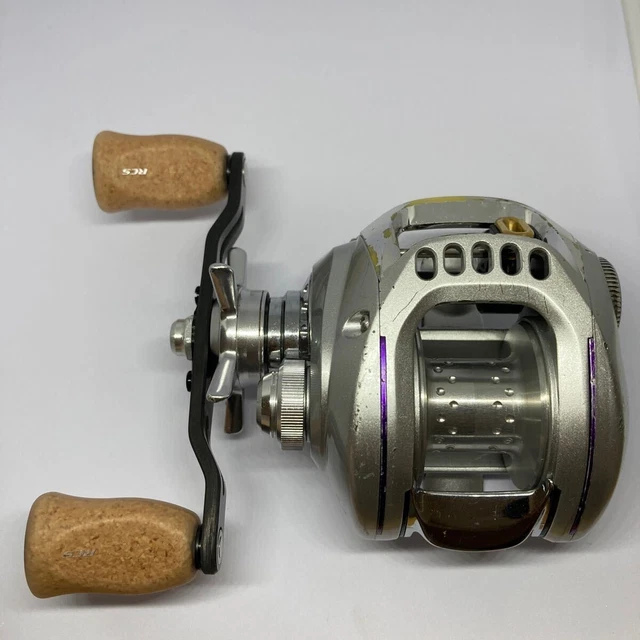 DAIWA JILLION HLC 100HL Baitcasting Reel Carbon Handle Level