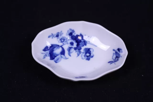 Altes Schälchen Meissen weiß blaue Blumen & Insekten Porzellan 8,5 x 6,3 x 1,8cm