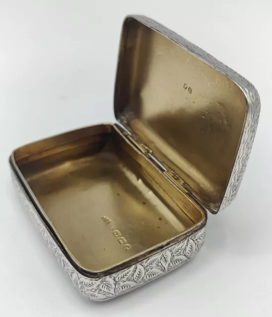 Superb Victorian "1887 London" Solid Silver Ornate Etched Gilded Snuff Box. 2