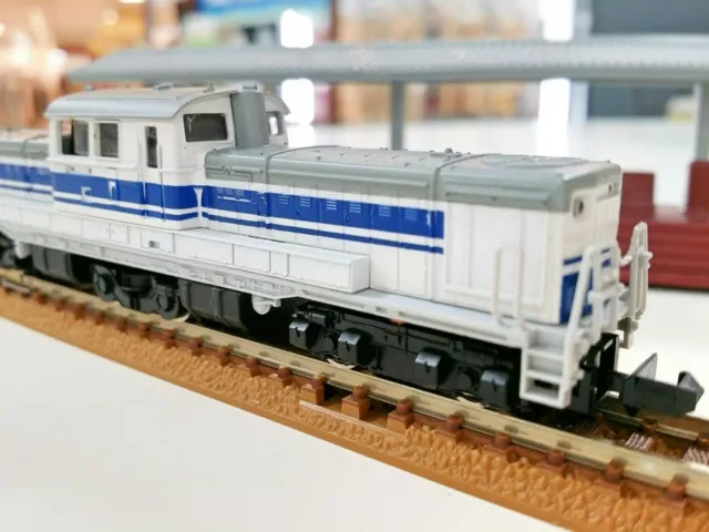 Tomix 2287 Diesel Locomotive DD51 in Euroliner Livery - N 2