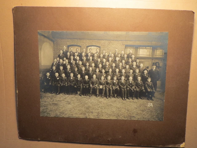 Ludwigshafen a. Rh. - 1917 - Mann & Gruppe Jungen - Kommunion ? / Großes Foto