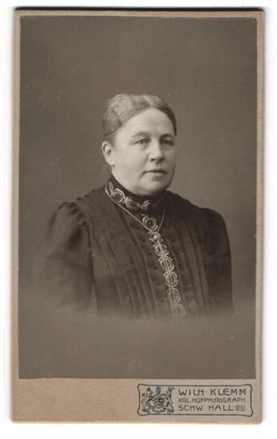 Fotografie Wilh. Klemm, Schw. Hall, Ackeranlagen, Ältere Frau mit Mittelscheite