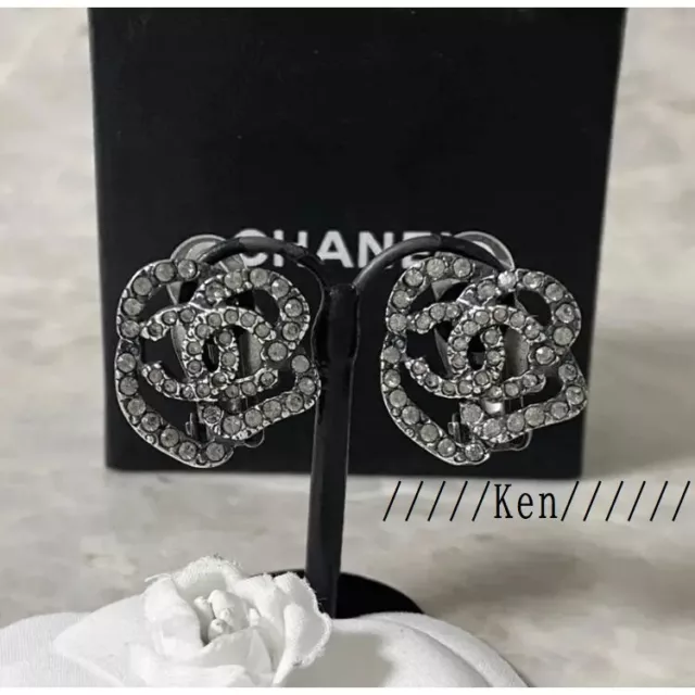 Chanel logo matelasse earring - Gem
