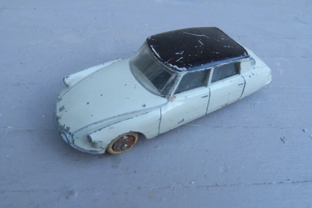 Jouets anciens - micro Norev Citroën DS 19 Noire