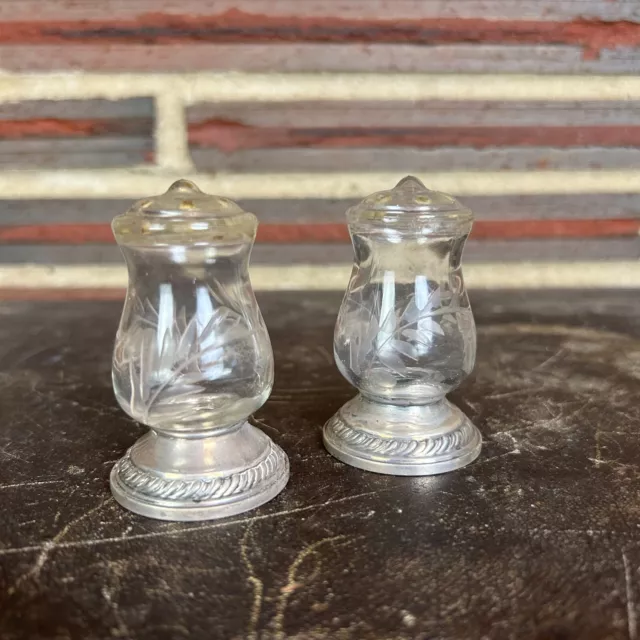 Vintage Salt & Peppers Shakers Etched Crystal Sterling Silver Quaker Hurricane