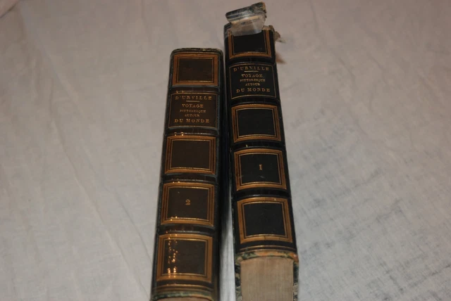 Livre Ancien : Voyage Autour Du Monde Par Dumont D'Urville - 2 Tomes 1834-1835 - Cartes & Gravures