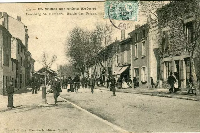 CPA 26 SAINT VALLIER SUR RHONE FAUBOURG ST RAMBERT SORTIE DES USINES (cpa animée